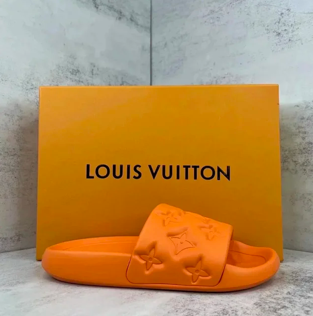 Louis Vuitton slippers