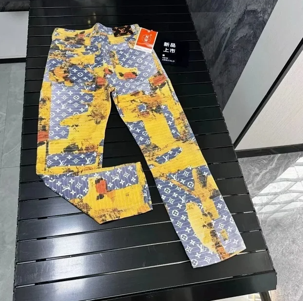 LV Jeans