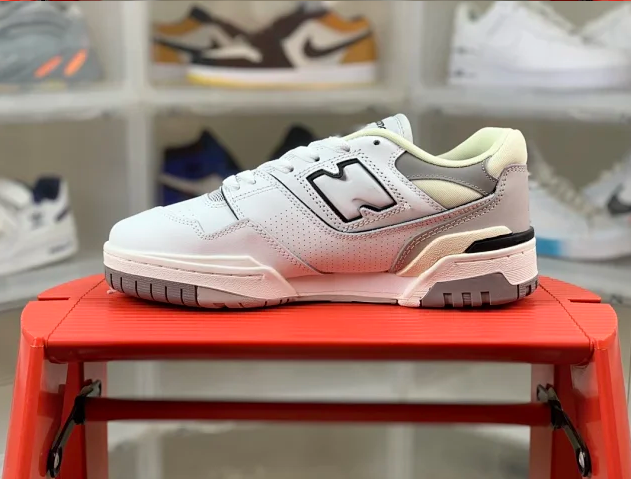 New Balance 550
