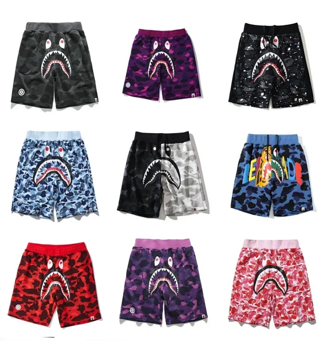  Bape shorts  (27 CP)