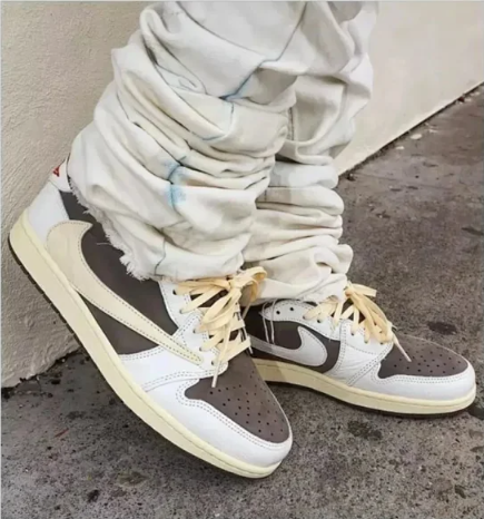 Travis Scott x Air Jordan 1（16style）