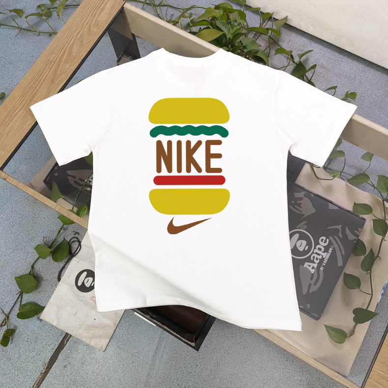 NIKE T-shirt