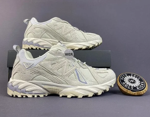 New Balance 610