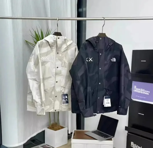 ARC’TERYX. Jacket 
