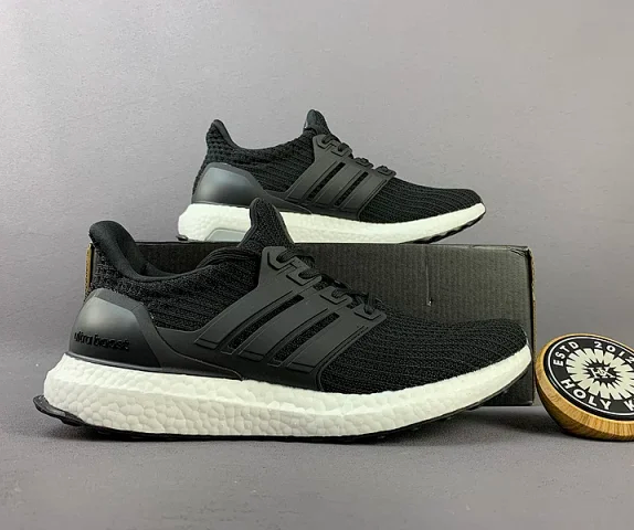 ADIDAD ULTRA BOOST