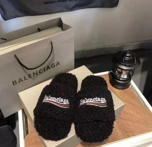 Balenciaga  Furry