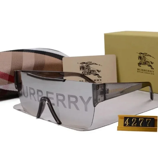 PRADA Sunglass