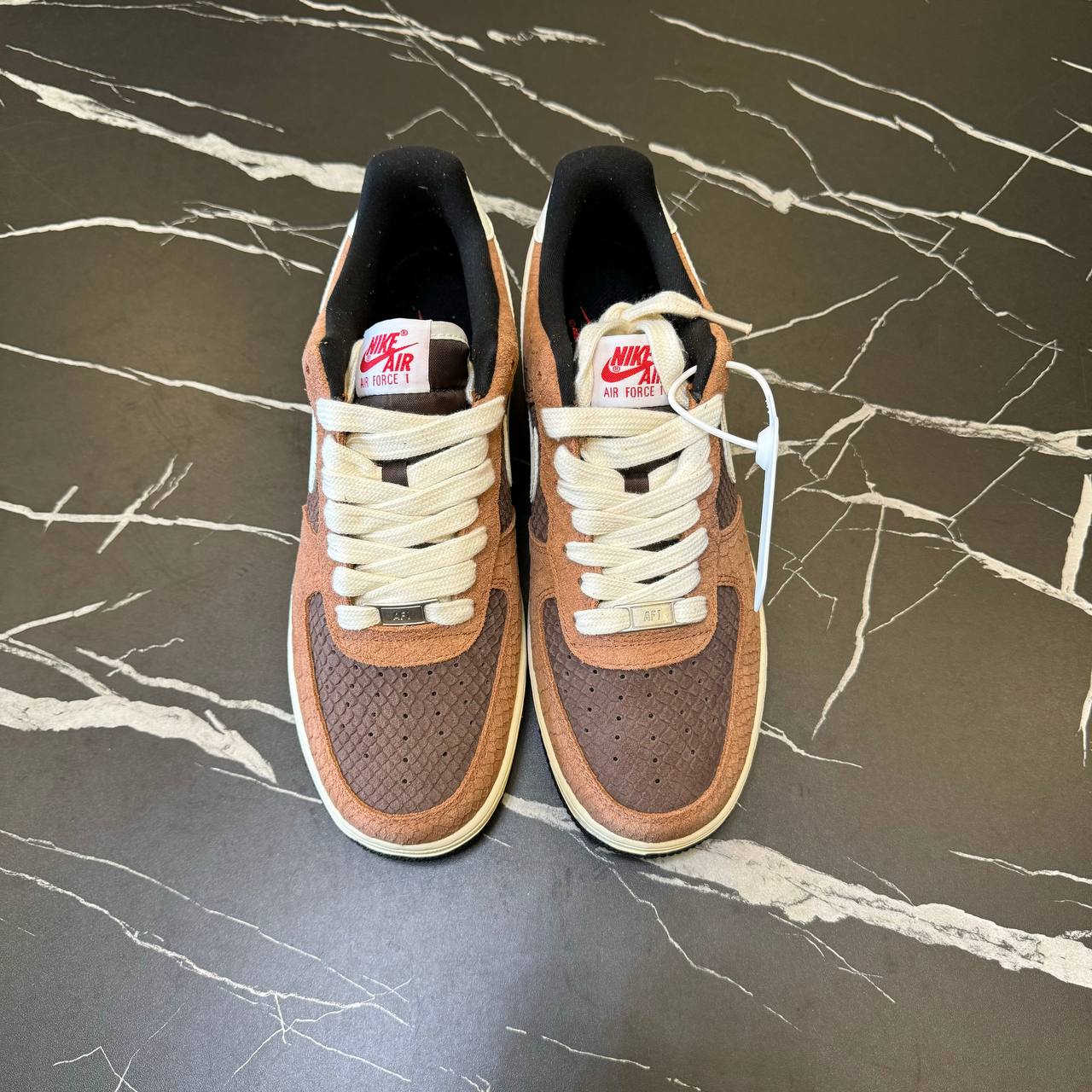 A & F & 1 color stitching collection