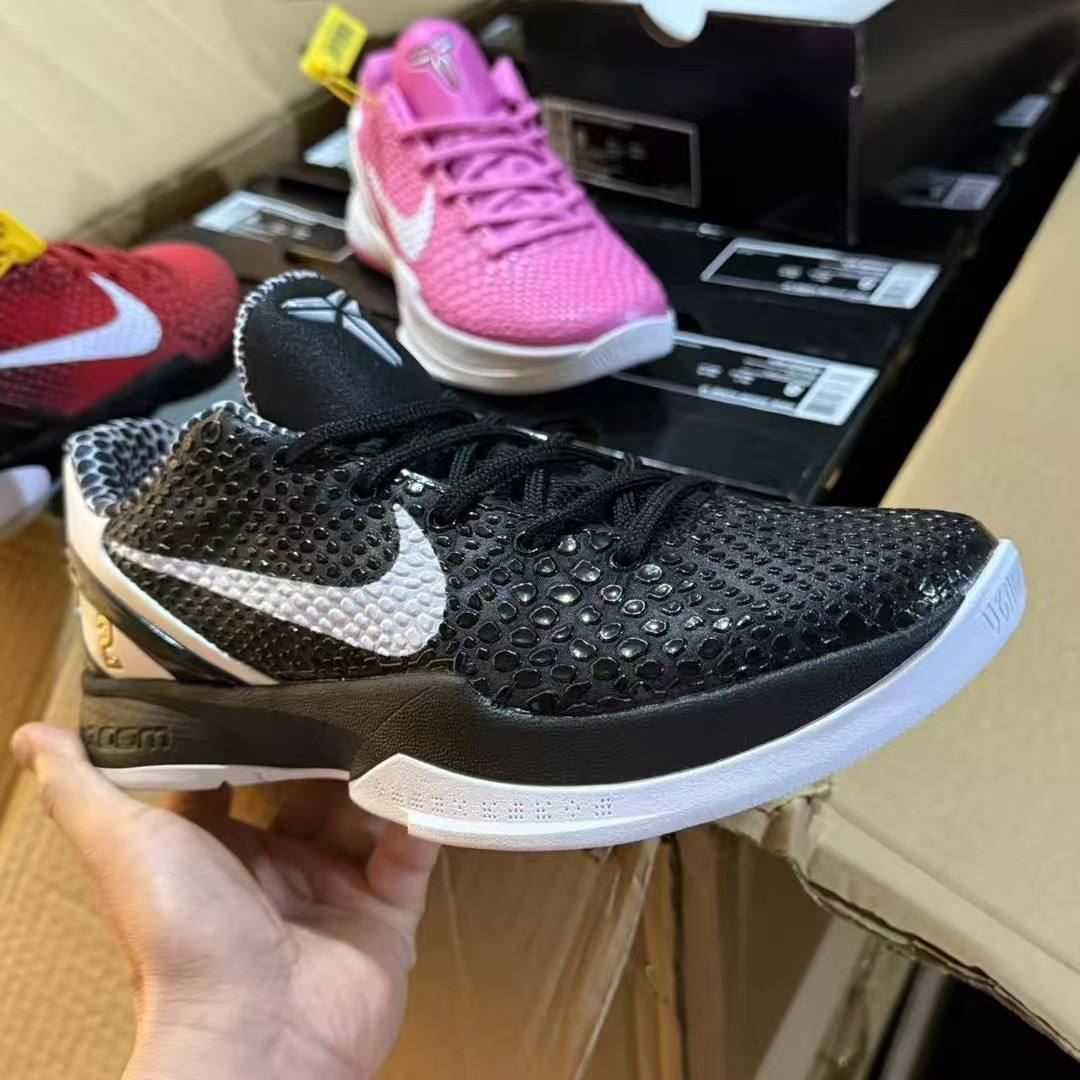 OWF/Kobe's May Day Welfare Gives Buyers Can Give a Pair of Special Price Coconut Series or Coconut Slippers (Choose One) Shoes Not Refundable Except for De