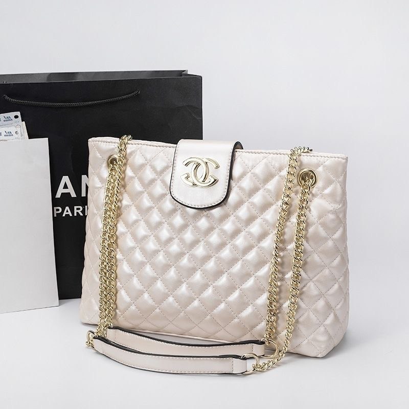 Chanel Fashion Bag