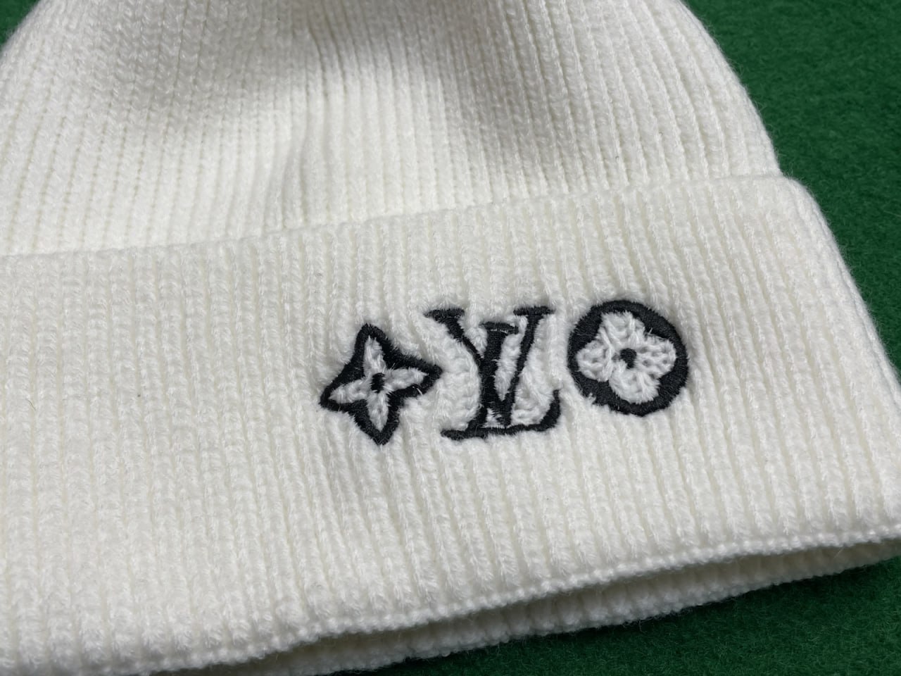 LOUI* VUITTON HAT